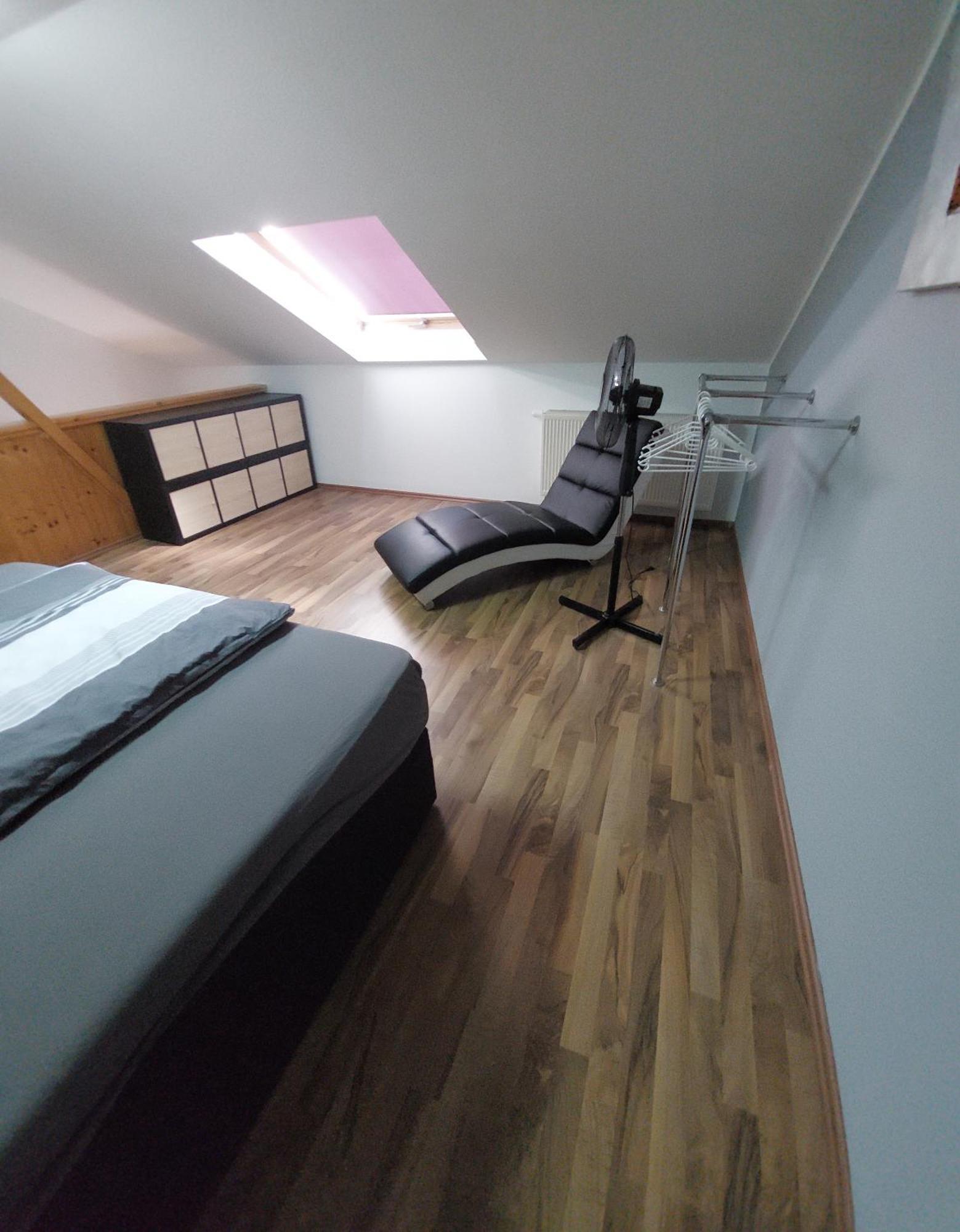 Ganze Ferienwohnung 5 Km Von Erfurt, Mit Kaffeevollautomat, Tv, Wlan, Boxspringbett, Schlafsofa Und Einkaufsmoeglichkeiten, Sehr Gute Anbindung Zur A71 Und A4, Kostenloser Oeff Parkplatz Fuer Pkw Und Transporter Elxleben Екстер'єр фото