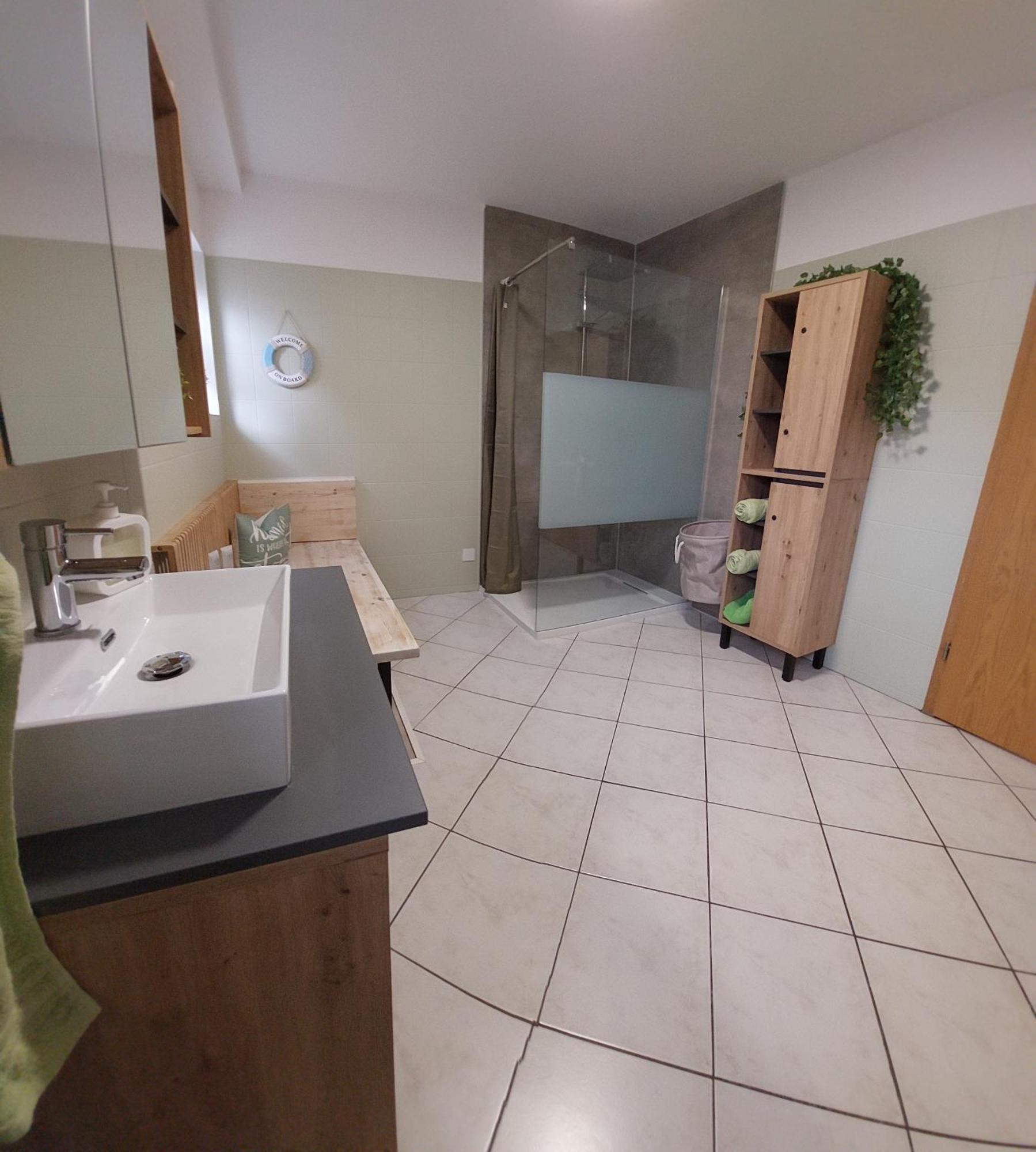 Ganze Ferienwohnung 5 Km Von Erfurt, Mit Kaffeevollautomat, Tv, Wlan, Boxspringbett, Schlafsofa Und Einkaufsmoeglichkeiten, Sehr Gute Anbindung Zur A71 Und A4, Kostenloser Oeff Parkplatz Fuer Pkw Und Transporter Elxleben Екстер'єр фото